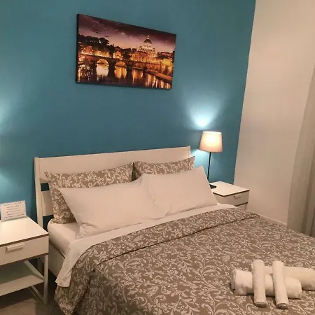 Amoraroma, Economy With Shared Bathrooms