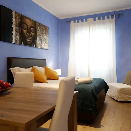 The Blue Strawberry House In San Giovanni Apartment *