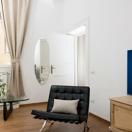 New! Spanish Step Design Apartment Rome
