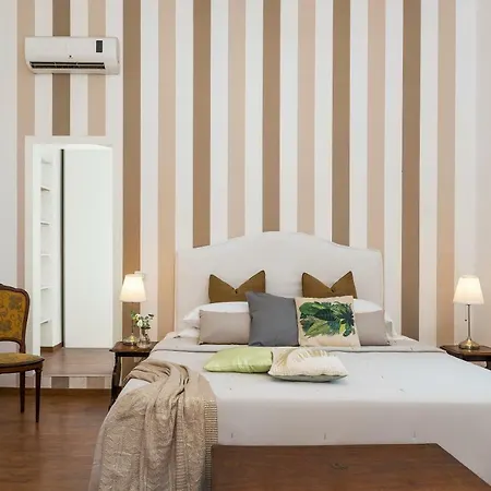 Apartment New! Spanish Step Design *