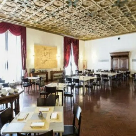 Columbus 4* Rom