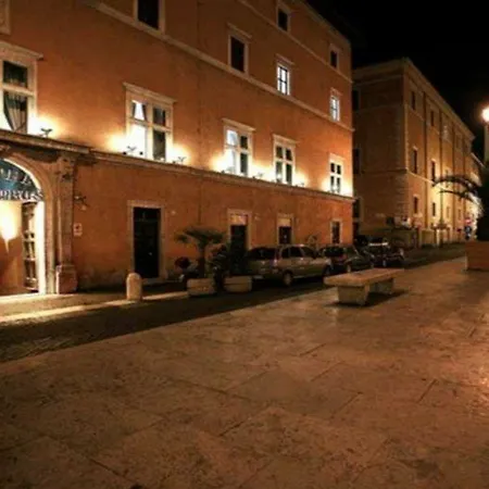 Columbus 4*