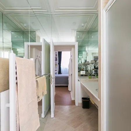 Borghese 42 Apartment *