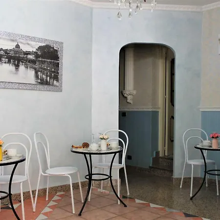 San Peter's Golden Bed & Breakfast 3*