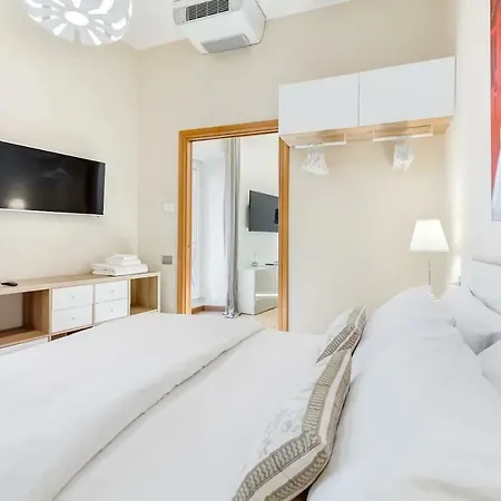 Elical Luxury Apartment *