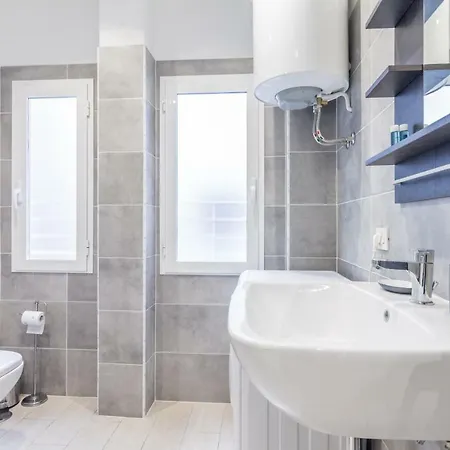 Marconi 94 - Apartment&private * Rome