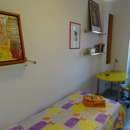 Casa Valeria Metro B1 Apartment *