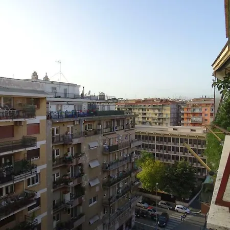 Casa Valeria Metro B1 *