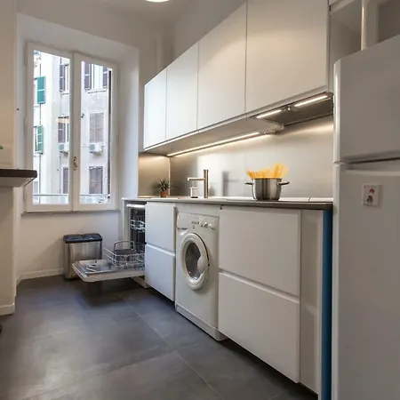 Apartment Strozzi 32 *