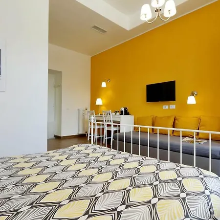 Domus Ponte Milvio Guest house 2*