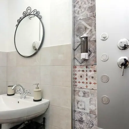 Domus Ponte Milvio Guest house