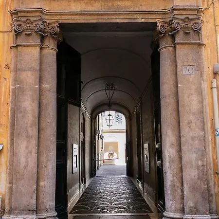 Maison d'hôtes Hadrianus Temple - The Venue Collection Rome