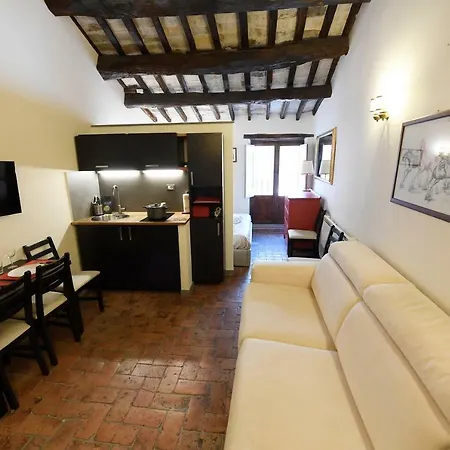 - Campo De' Fiori Apartment Rome