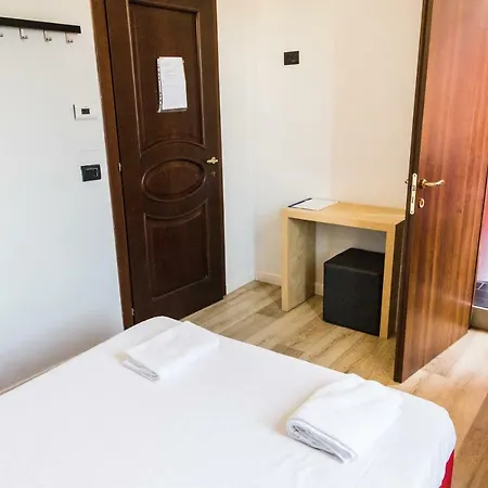 Backpackers Piramide Ostello