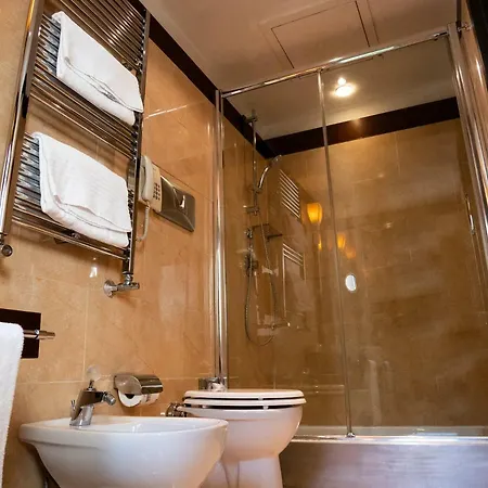 Guest house Intown Luxury House 3*