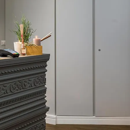 Pensión Z-archsuites 3*