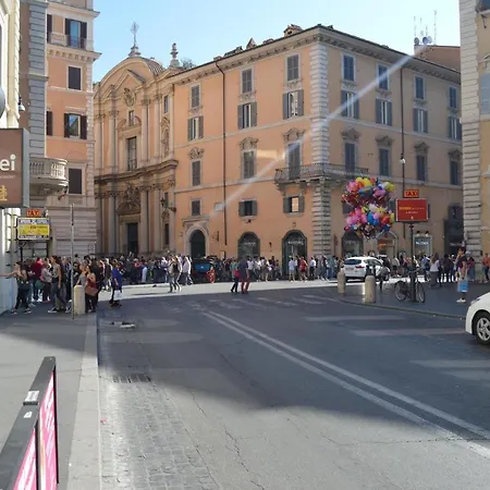 Leoncino 36 In Rome
