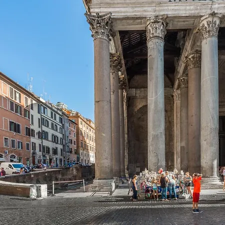 Pensjonat Hub Pantheon