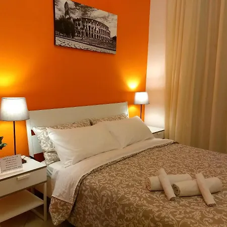 Amoraroma, Economy With Shared Bathrooms