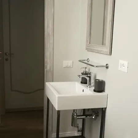 Casa Di Ele Rome