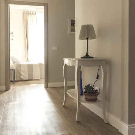 Casa Di Ele Rome