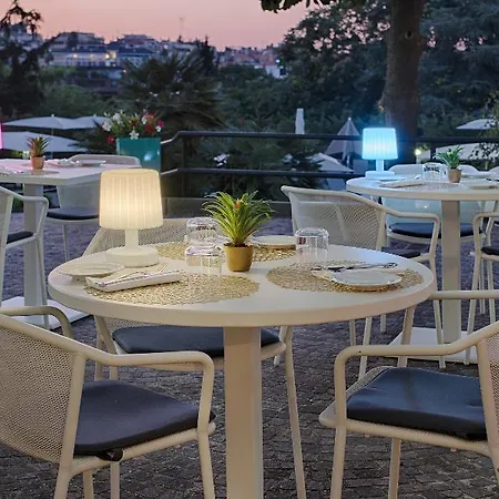 Nh Carpegna Hotel