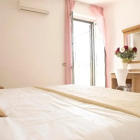 Anacapri Hotel 2*