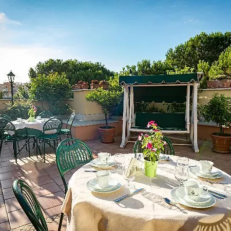 Hotel Aurelia San Pietro 4*