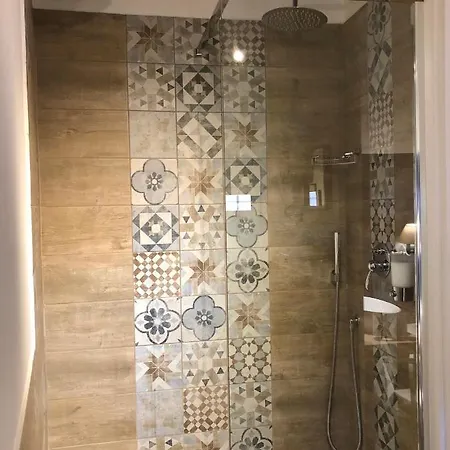Ξενοδοχείο Domus Tiberina 2*