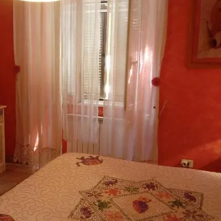 Max House Bed and Breakfast