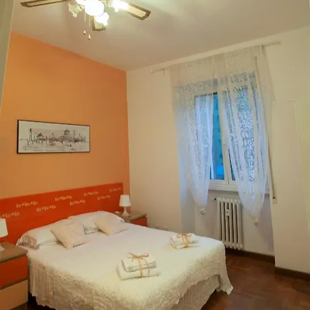 Domi Marconi 28 Apartment *