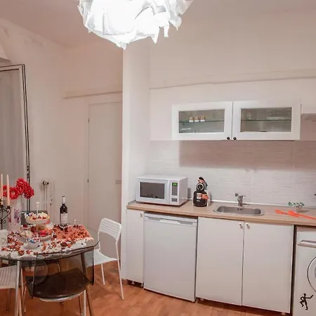 Domi Marconi 28 Apartment *