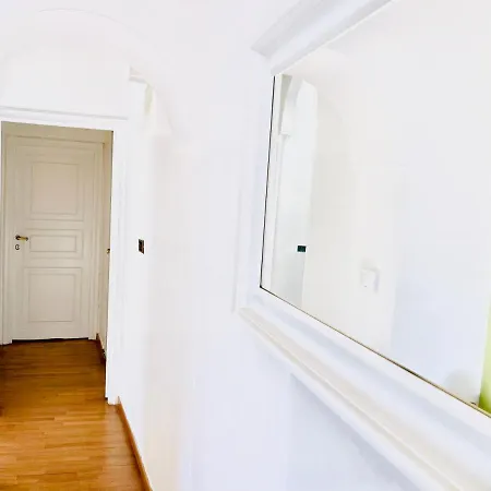Apartament Palace Fontana Di Trevi *