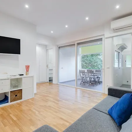 Apartment Giulio Cesare Rome