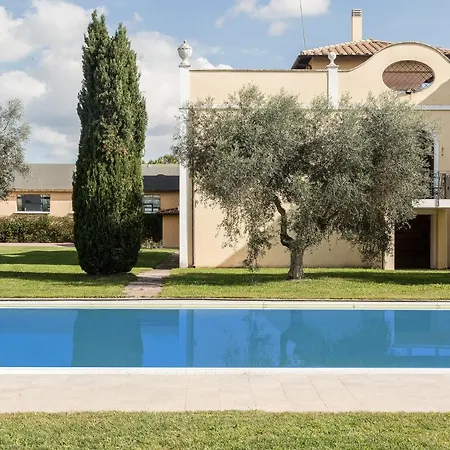 Amazing Baccanello Villa *