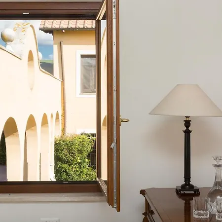 Amazing Baccanello Villa