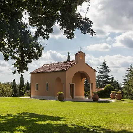 Amazing Baccanello Villa