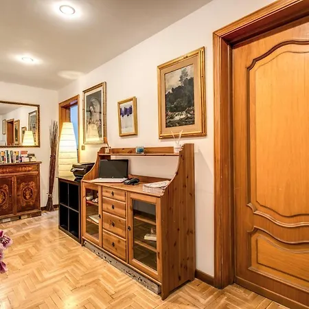 Beautiful 2 Guest house 2*