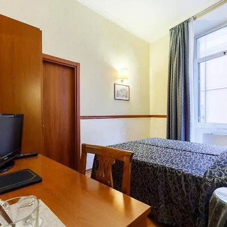 Paris Hotel 3*