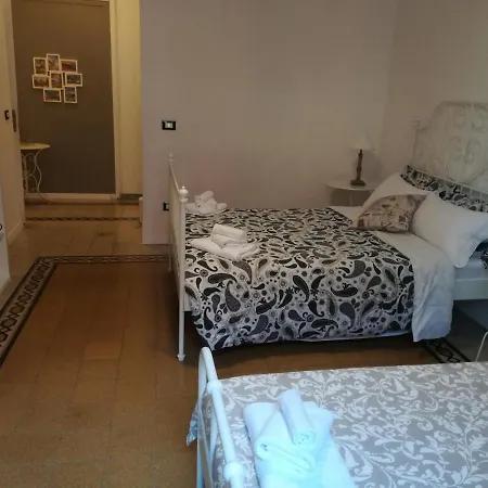 Mirhome Guest house *