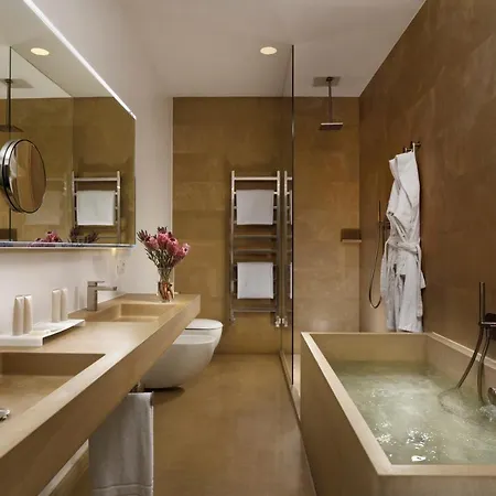 Palazzo Montemartini Rome, A Radisson Collection 5*