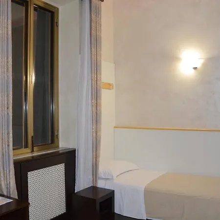 Carina Guest house
