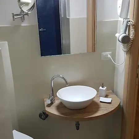Guest house Domus 2*