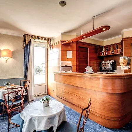 Hotel Laura 3*