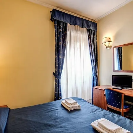Laura Hotel 3*