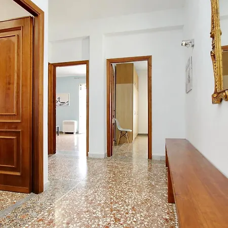 Martino Delightful Apartment *