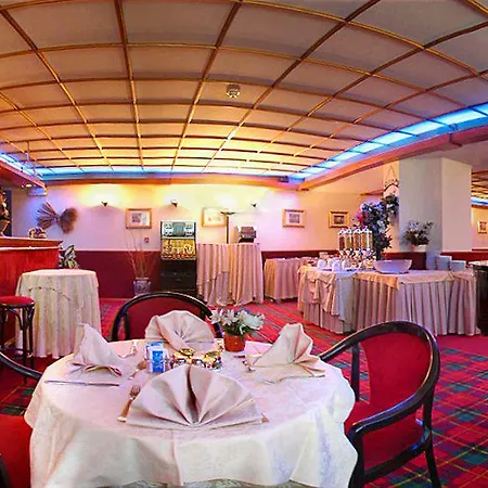 Pineta Palace Hotel 4*