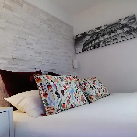 Terrace With Tiber View - Trastevere Apartment Rome