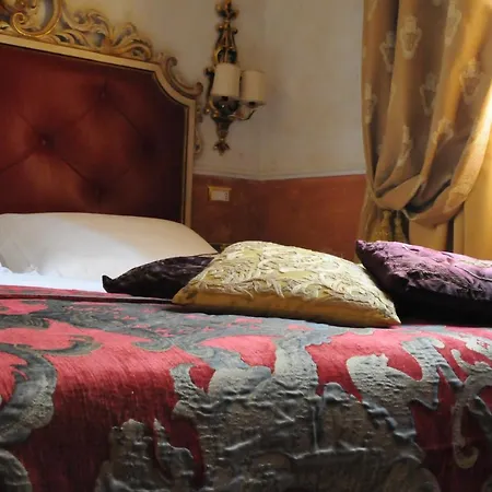 Romanico Palace Luxury &