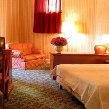 Hotel Gallia 4*